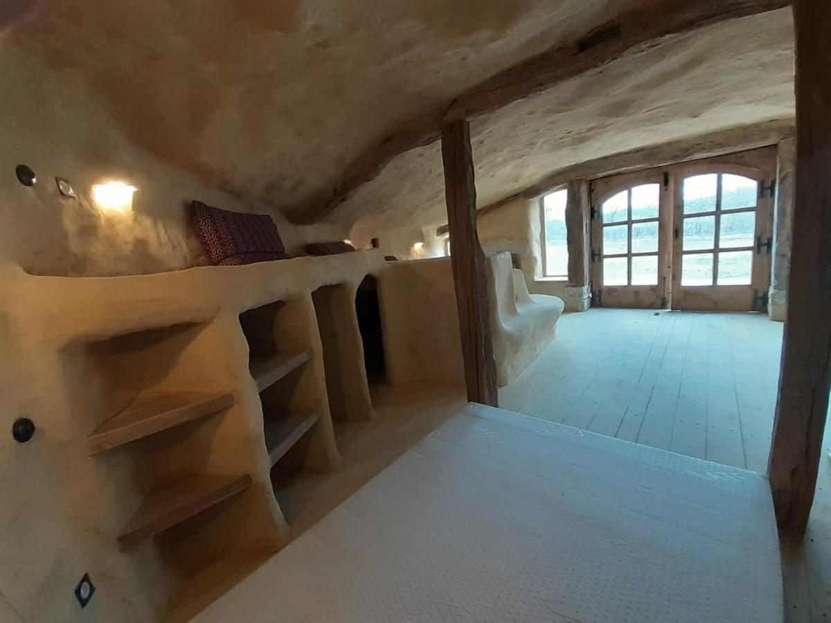 Maison Terre Les Cabanes De Fallot - Sauna Bain-Froid Piscine Naturelle L'isle-Bouzon Екстериор снимка